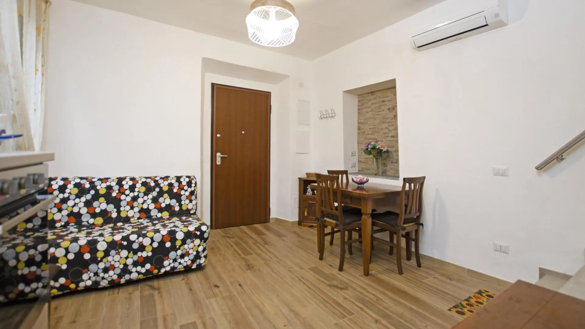 Casina Valentina - Happy Rentals Florence